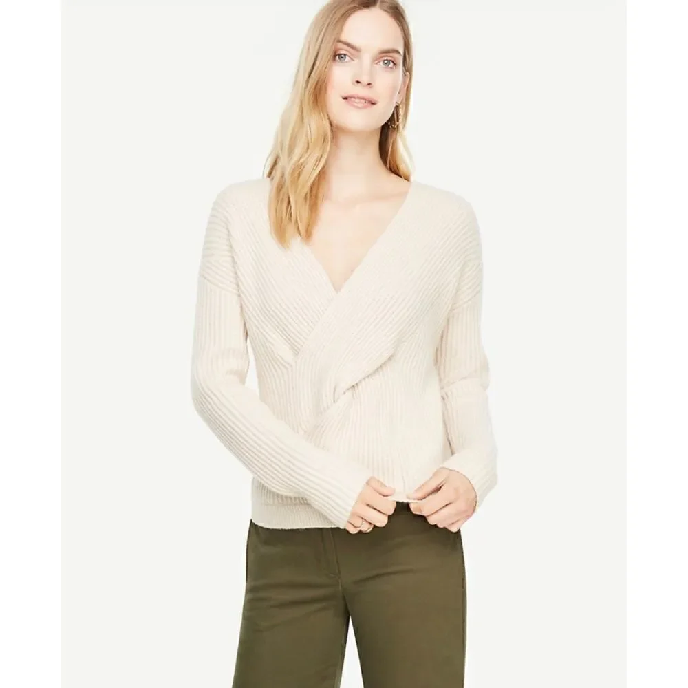Ann Taylor V neck cable braid sweater cream